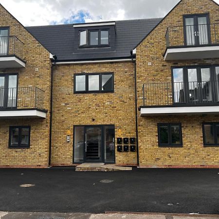 Skyvillion - London Enfield Chase Apartments With Parking & Wifi Kültér fotó