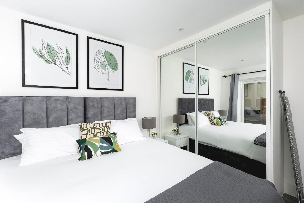Skyvillion - London Enfield Chase Apartments With Parking & Wifi Kültér fotó