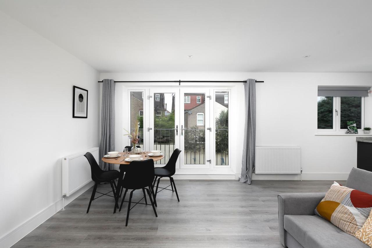 Skyvillion - London Enfield Chase Apartments With Parking & Wifi Kültér fotó