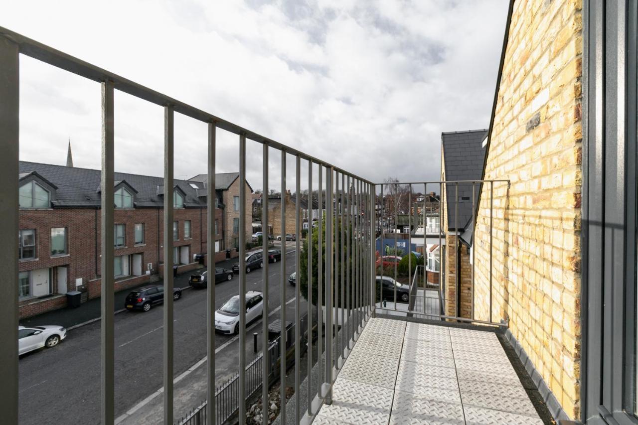 Skyvillion - London Enfield Chase Apartments With Parking & Wifi Kültér fotó