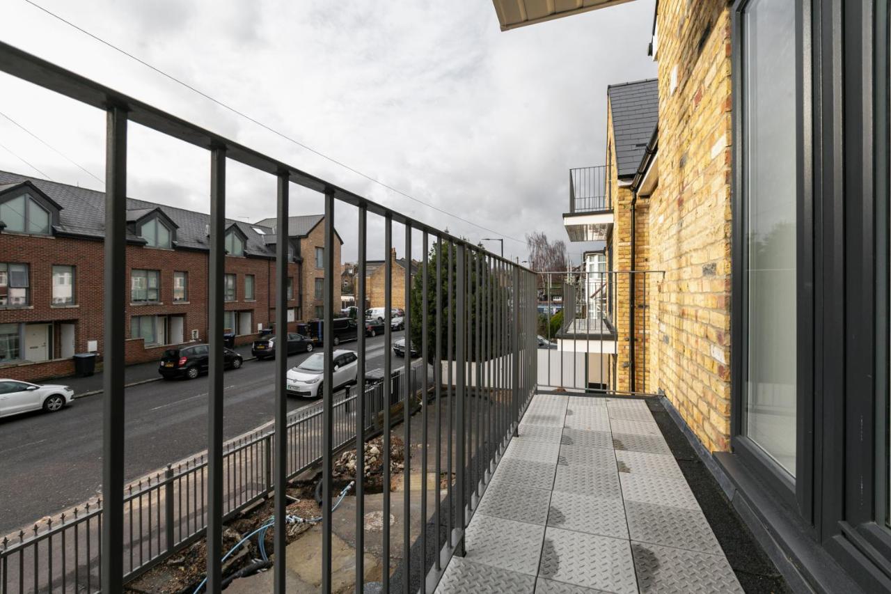 Skyvillion - London Enfield Chase Apartments With Parking & Wifi Kültér fotó