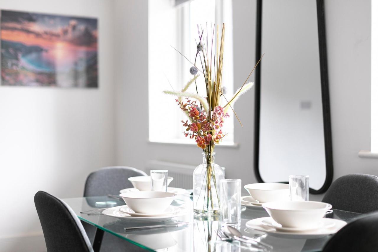 Skyvillion - London Enfield Chase Apartments With Parking & Wifi Kültér fotó
