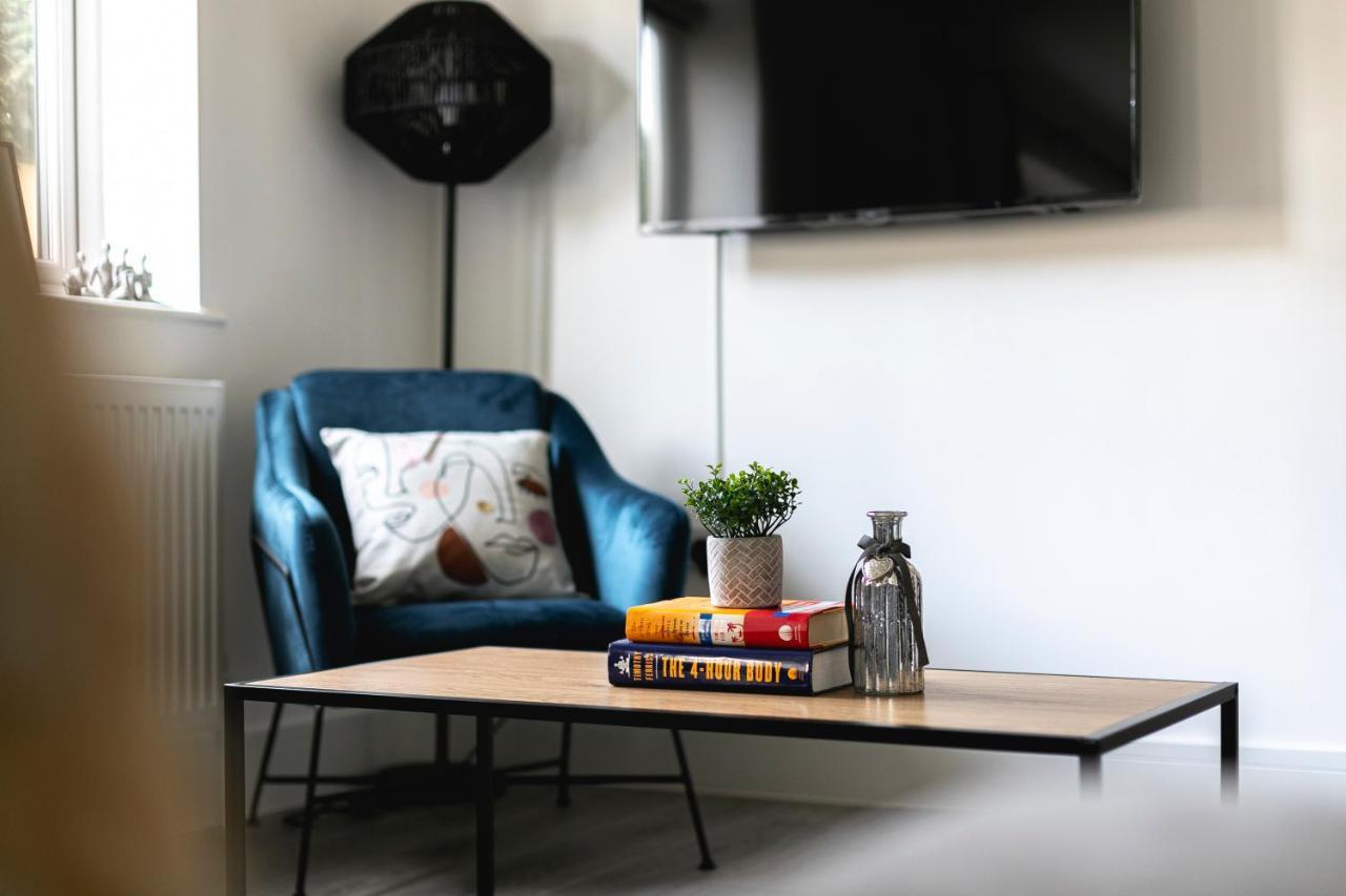 Skyvillion - London Enfield Chase Apartments With Parking & Wifi Kültér fotó