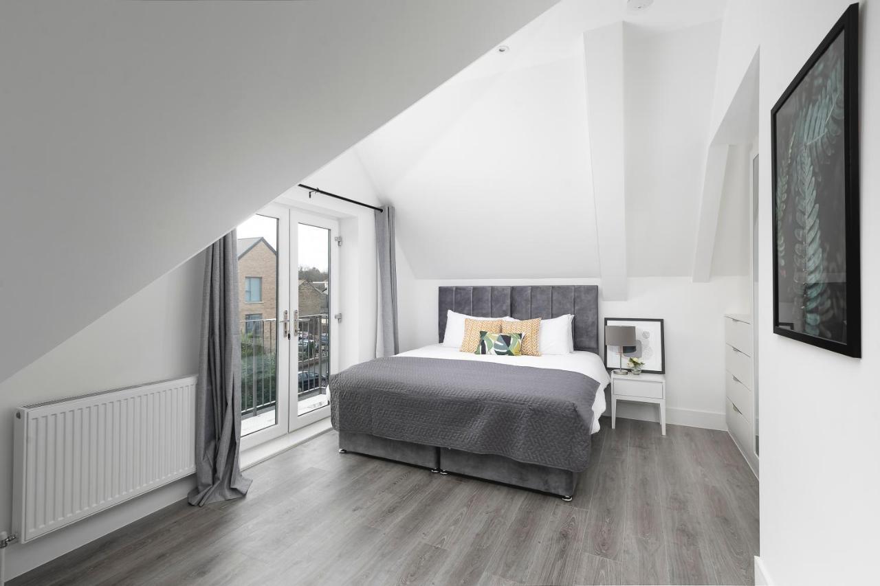 Skyvillion - London Enfield Chase Apartments With Parking & Wifi Kültér fotó