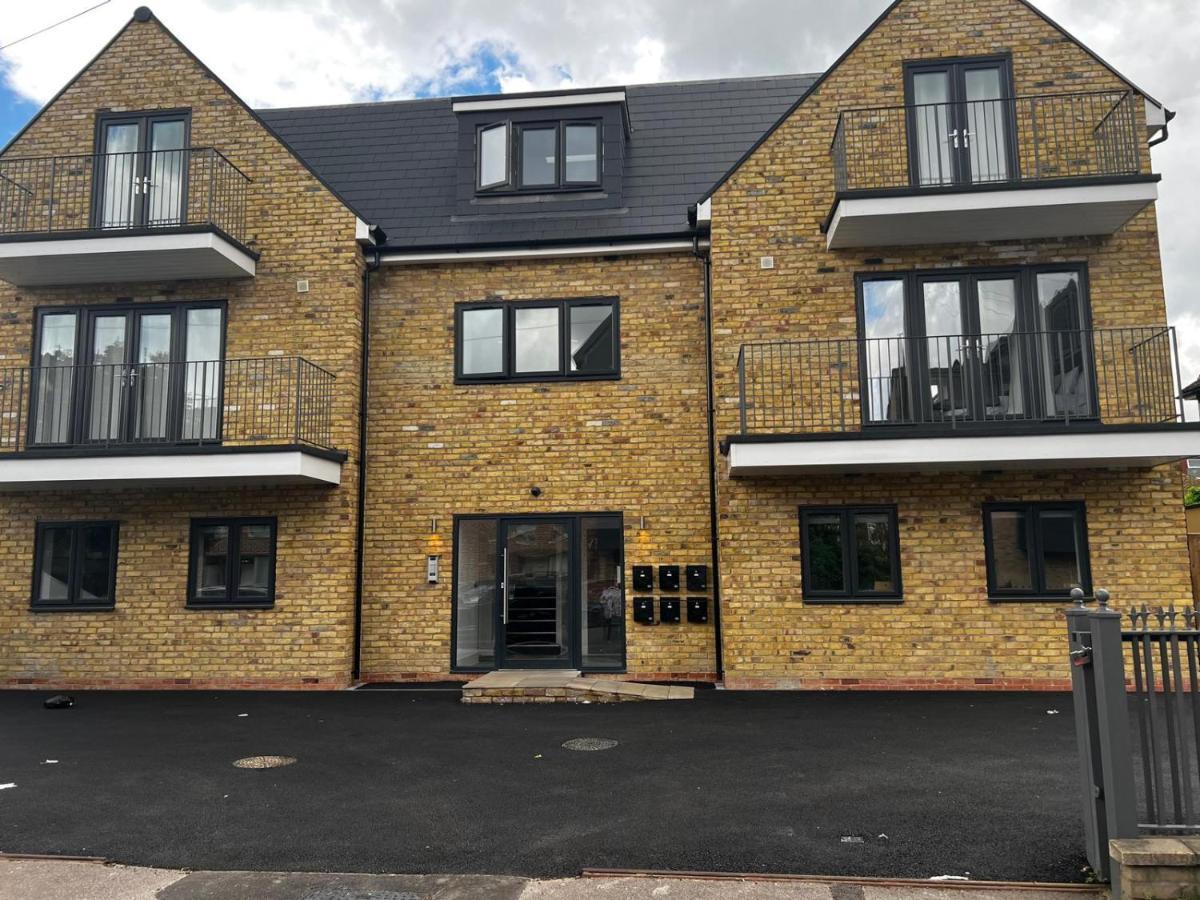 Skyvillion - London Enfield Chase Apartments With Parking & Wifi Kültér fotó